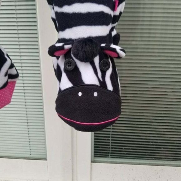 Nick and Nora Zebra Sleeper Footed Pajamas M - Picture 2 of 5